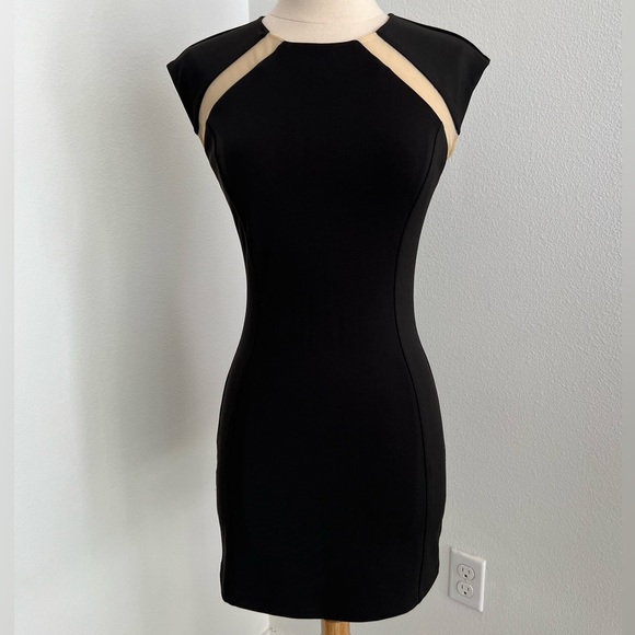 Arden B Bodycon Dress - Picture 4 of 5